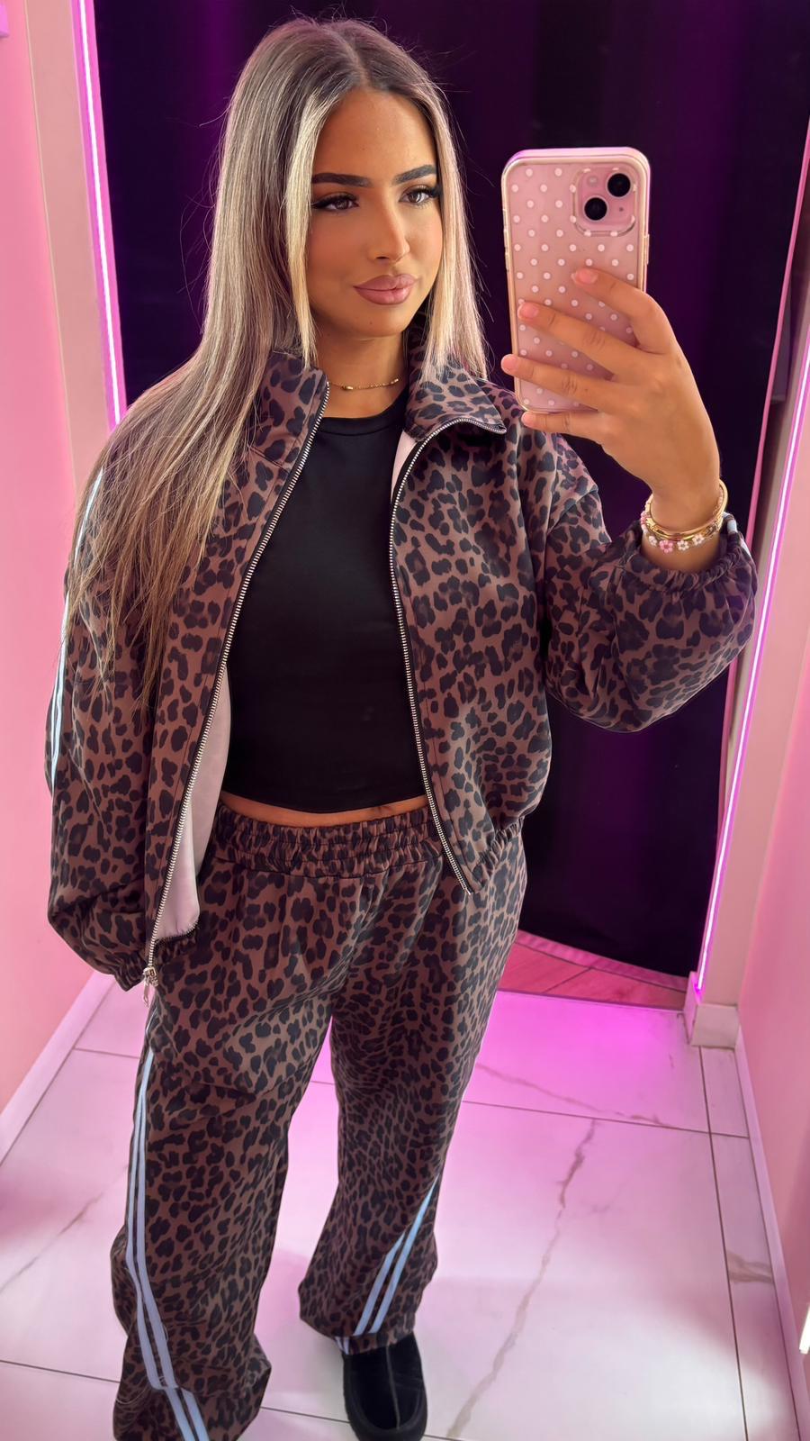 Ensemble jogging léopard 🐆 ( les couleurs correspond aux bandes )