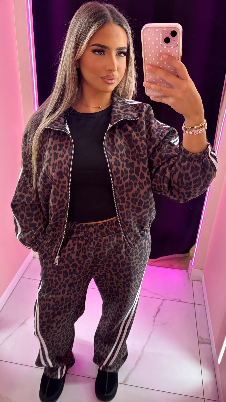 Ensemble jogging léopard 🐆 ( les couleurs correspond aux bandes )